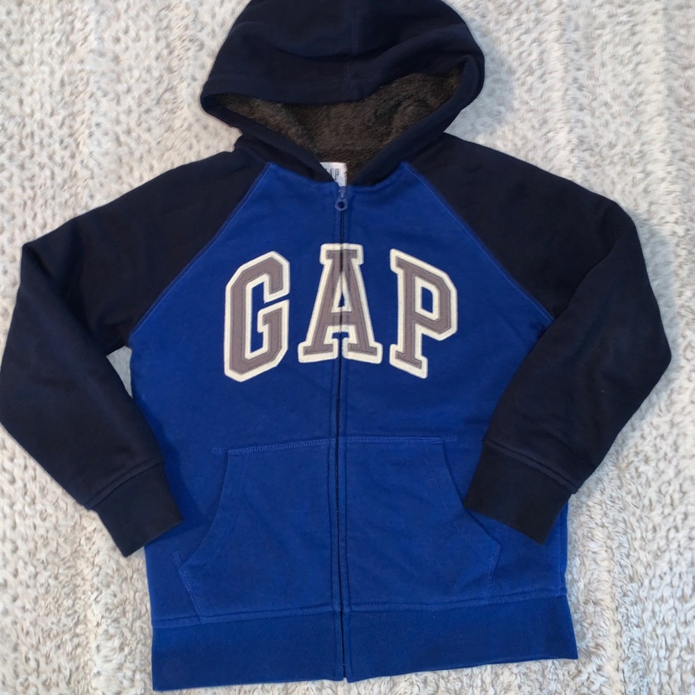 ⭐️3/$30⭐️ EUC fleece lined Gap full zip logo hoodie size M